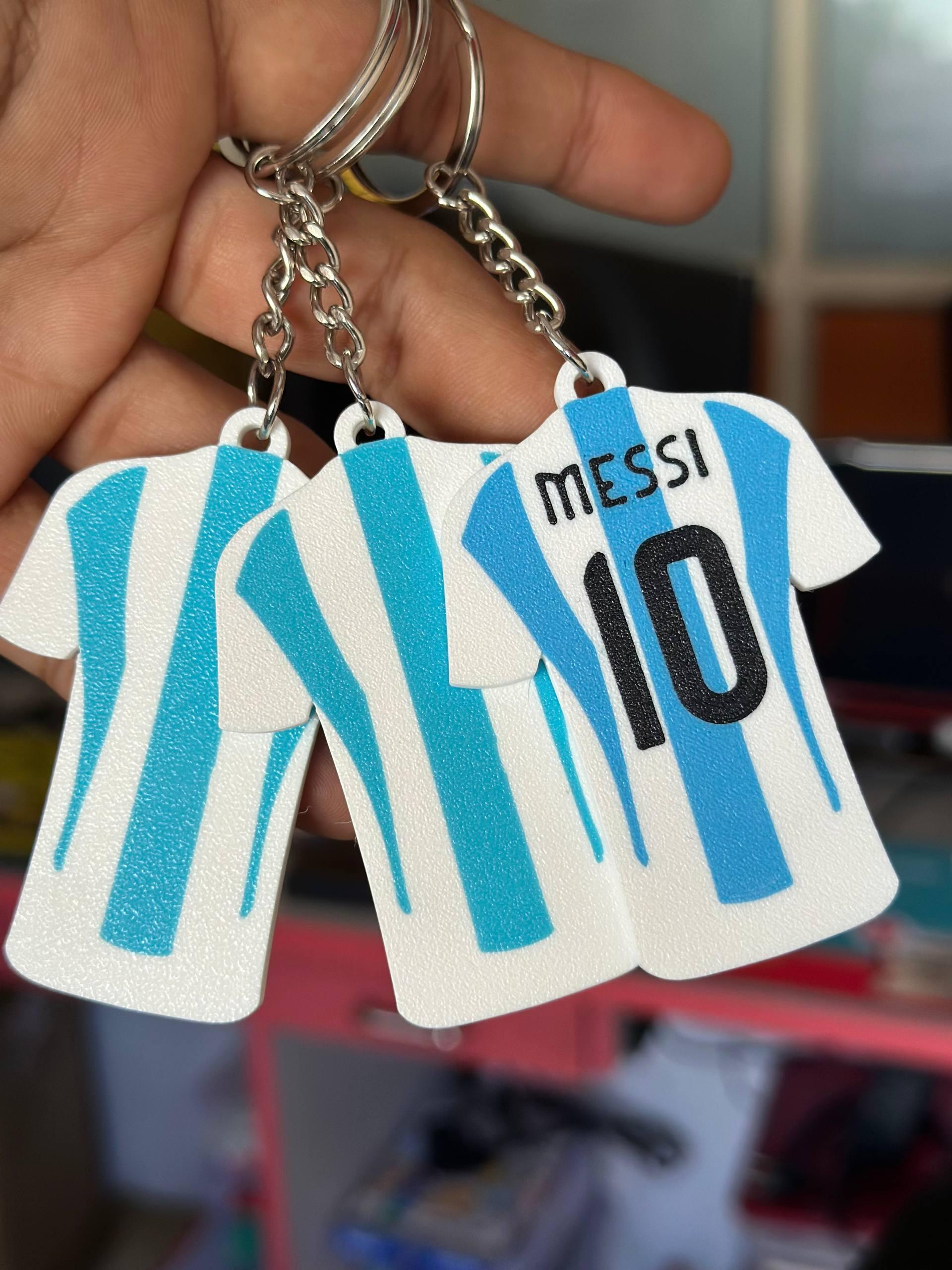 3D printed Lionel Messi Argentina #10 jersey keychain — double-sided fan gift by LayerPop